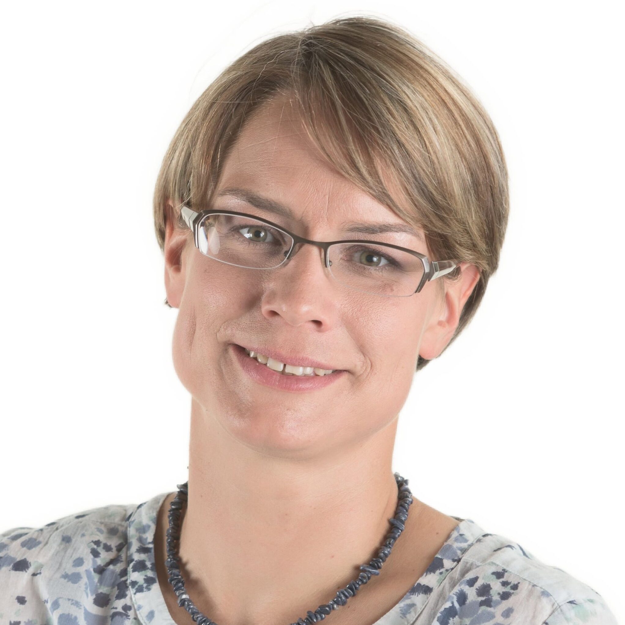 Salome_Duebendorfer_weiss